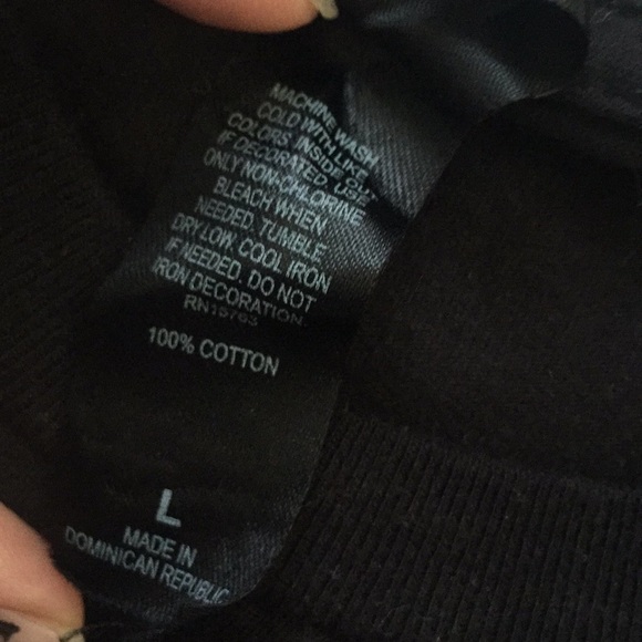 GRAPHIC TEE BY open minded global - Picture 6 of 6